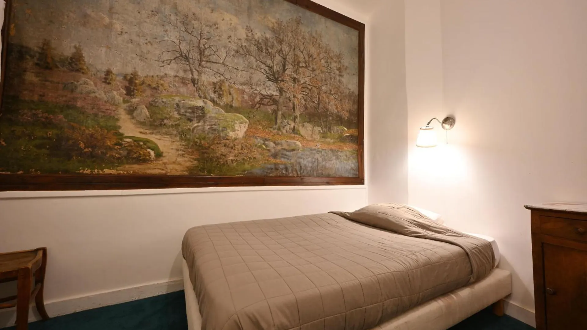 Hotel Esmeralda Paris