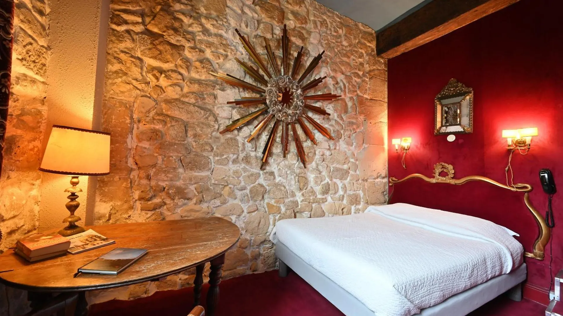Hotel Esmeralda Paris